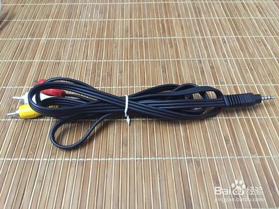 使用九州高清智能機(jī)頂盒IPTV-8098的體驗(yàn) 音視頻線帶來(lái)的視聽(tīng)升級(jí)